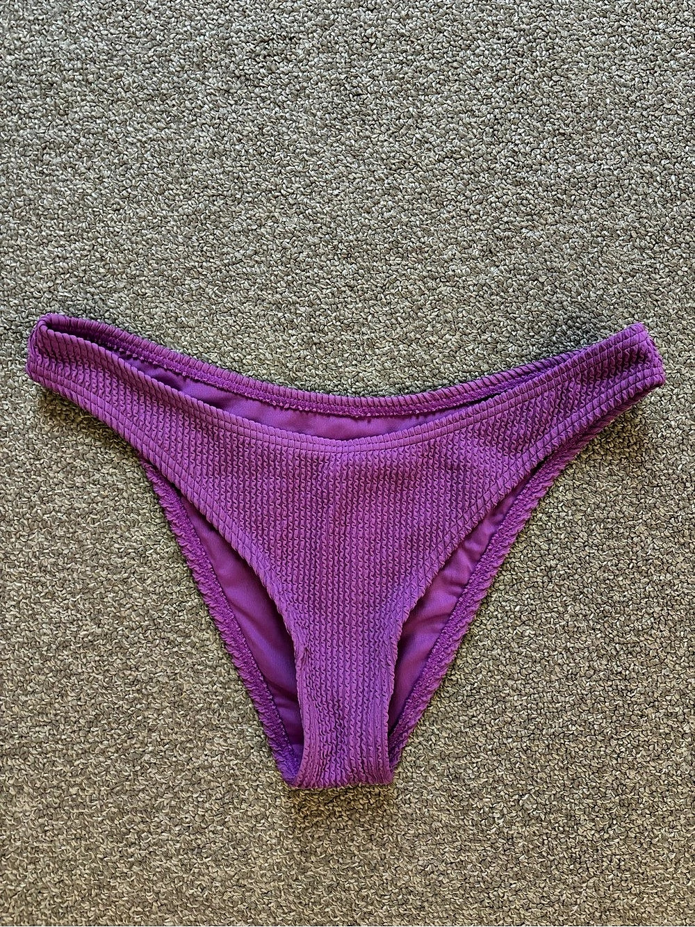 Billabong. Never worn. Purple Bikini Bottom Like New